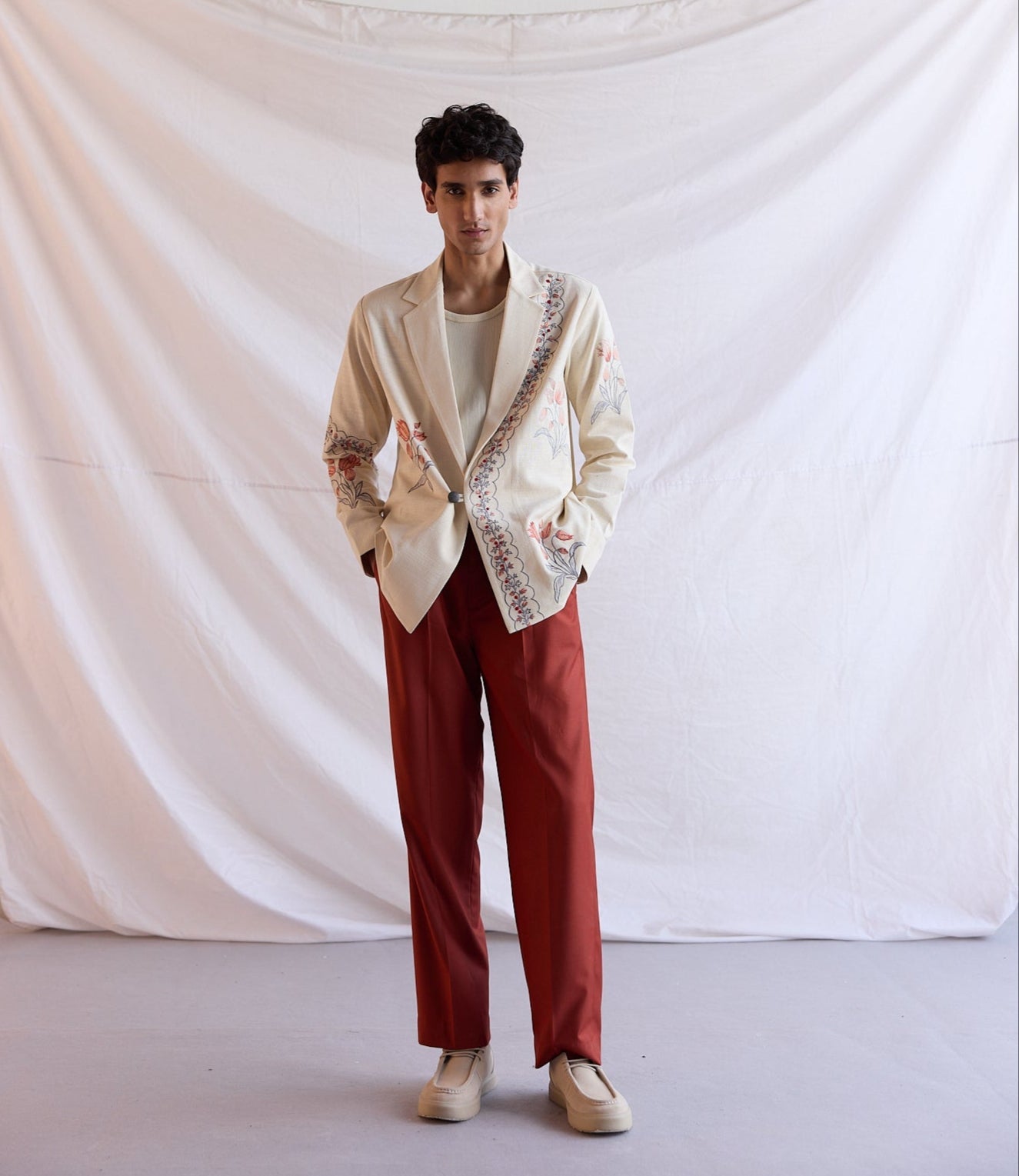 Vintage floral hand embroidered resort blazer