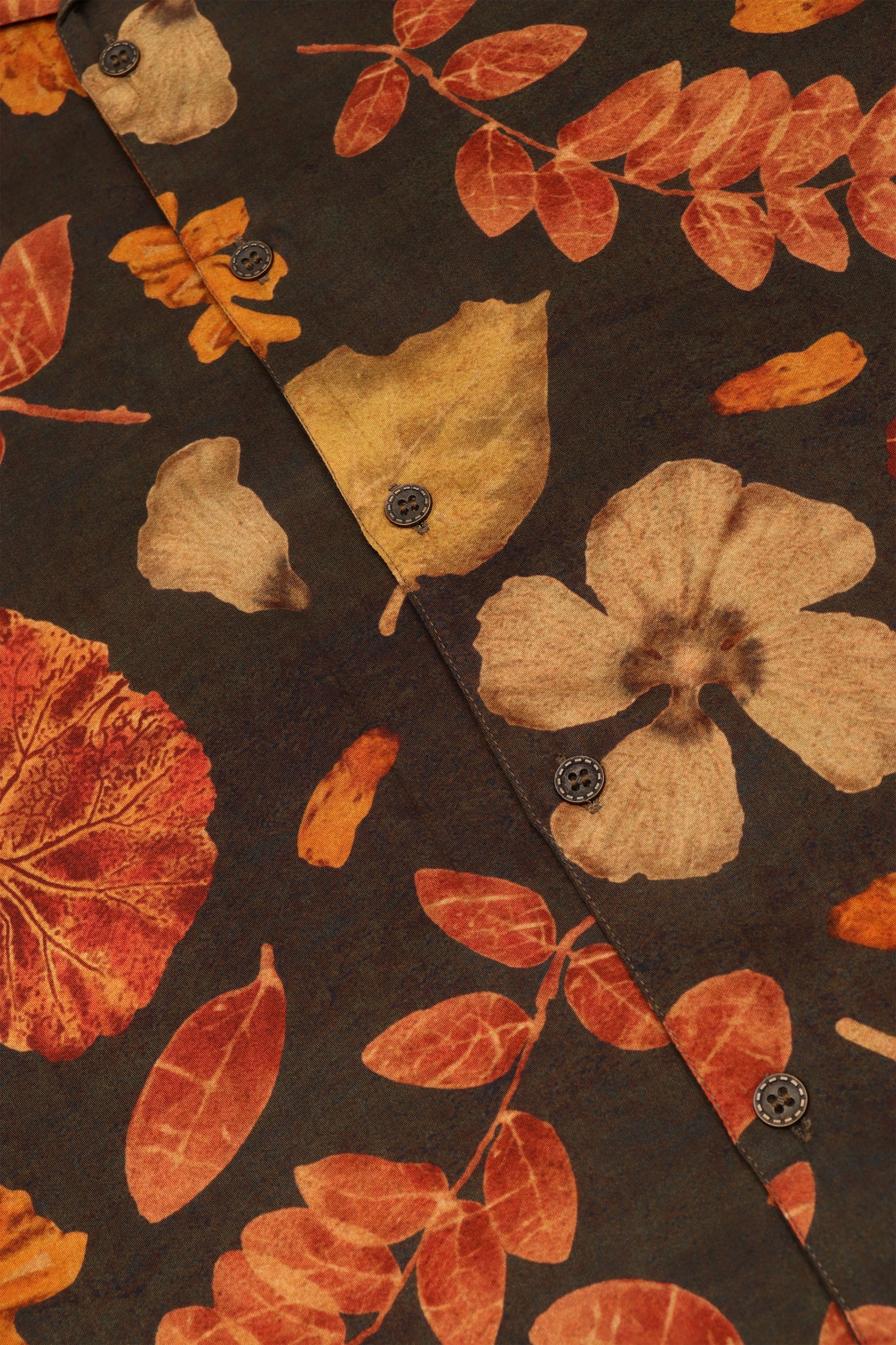 Botanical print shirt- Black