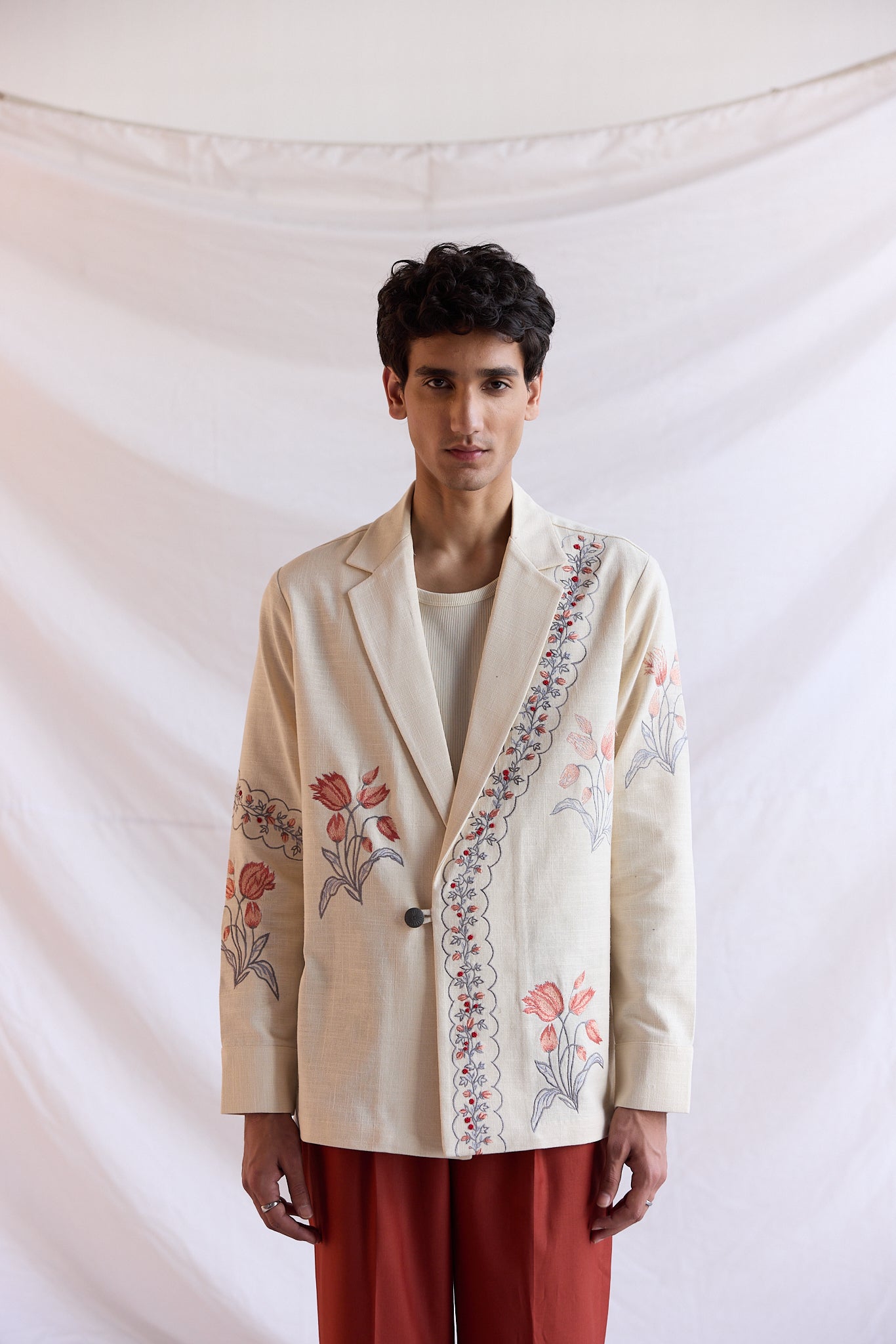 Vintage floral hand embroidered resort blazer