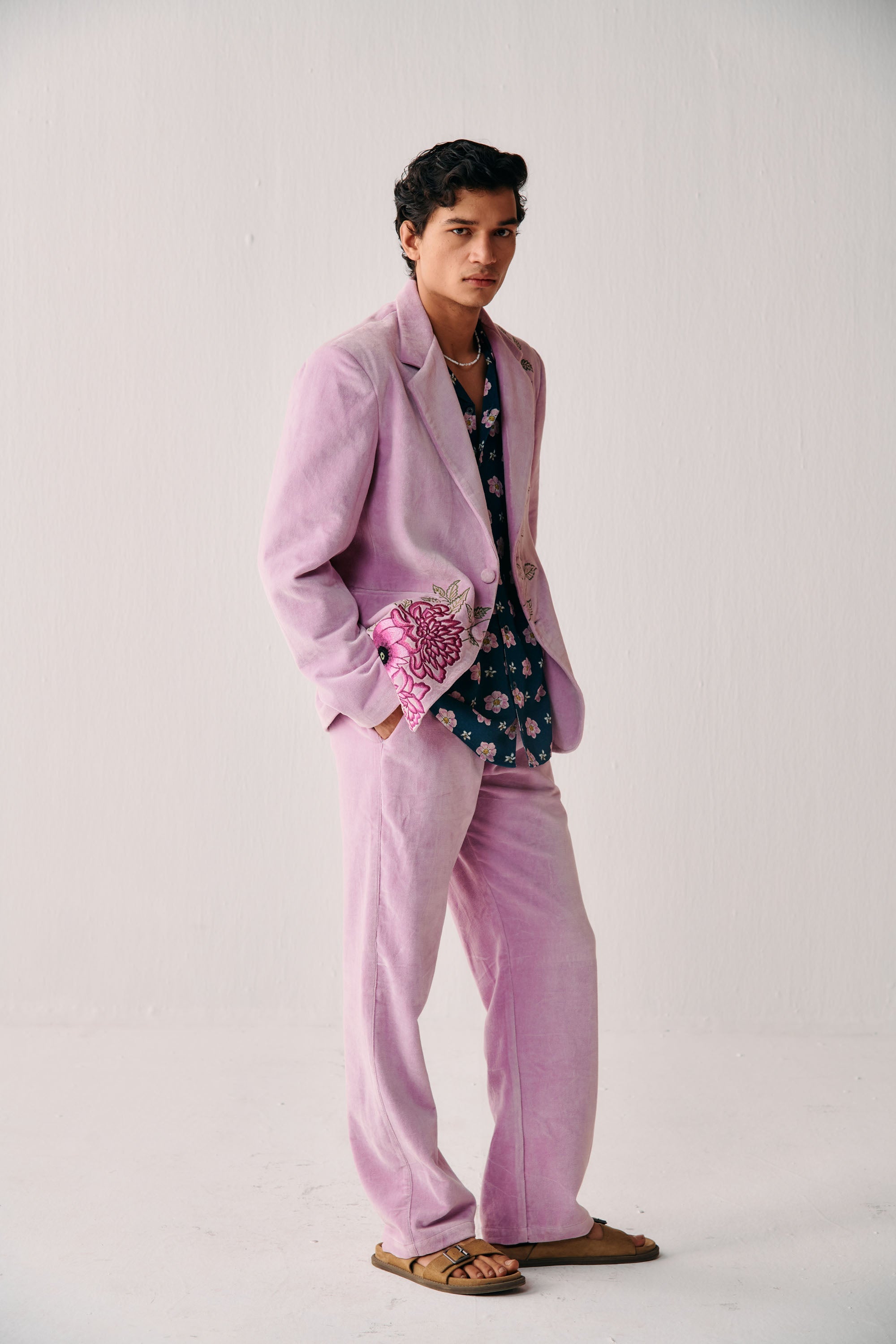 Vintage artwork embroidered blazer-Bubblegum Pink